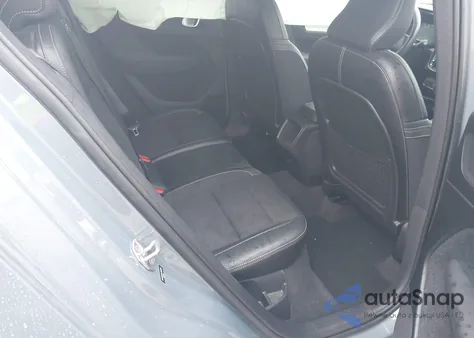 2020 Volvo Xc40 Momentum from USA, damaged, VIN YV4162UK2L2195549